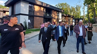 Събарят незаконните постройки в Баба Алино, ама друг път