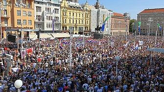 Десетки хиляди в Загреб протестират срещу незаконните сметища с токсични отпадъци
