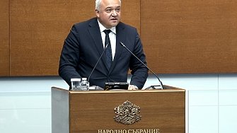 ДЕНЯТ В НЯКОЛКО РЕДА: Парламентът изслуша Иван Демерджиев за полетите на Делян Пеевски
