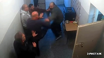 Седмици преди помилването от Йотова: Петричкия Ескобар е бил достатъчно здрав, за да се сбие в болницата (ВИДЕО)
