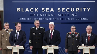Димитър Стоянов: Контейнеровозът е ударен от три морски дрона